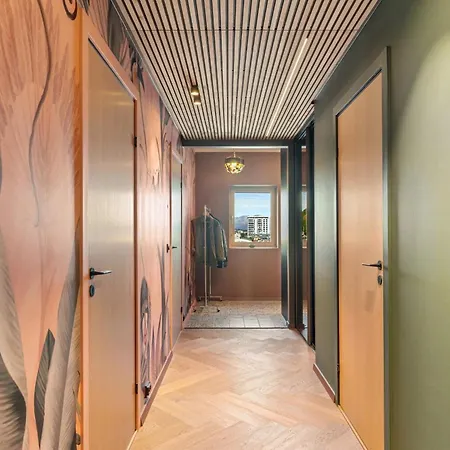アパート The Gallery Penthouse By Paramount トロムソ